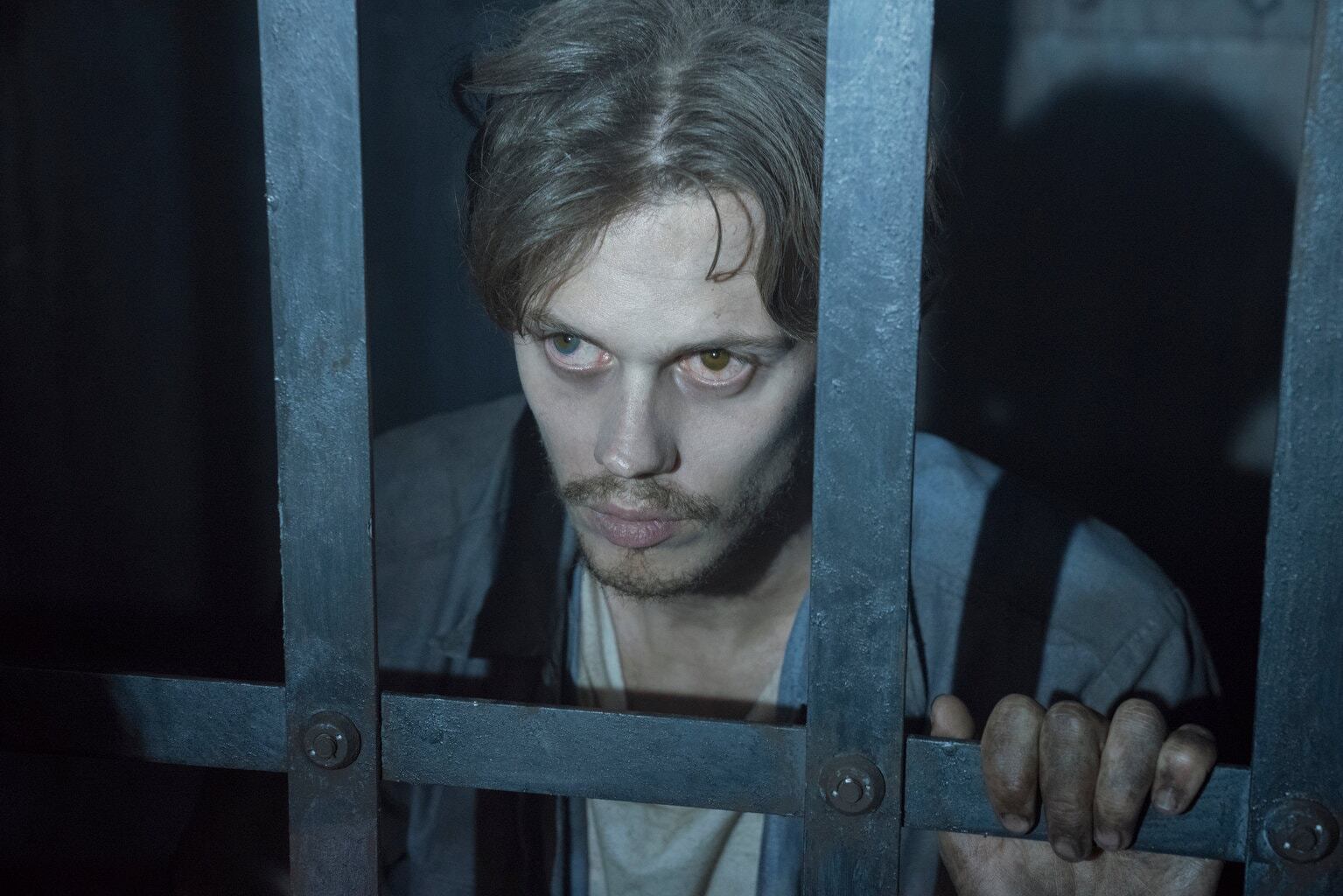 Castle Rock revisita y samplea personajes clásicos del gurú Stephen King, para explorar otros lados de sus historias.