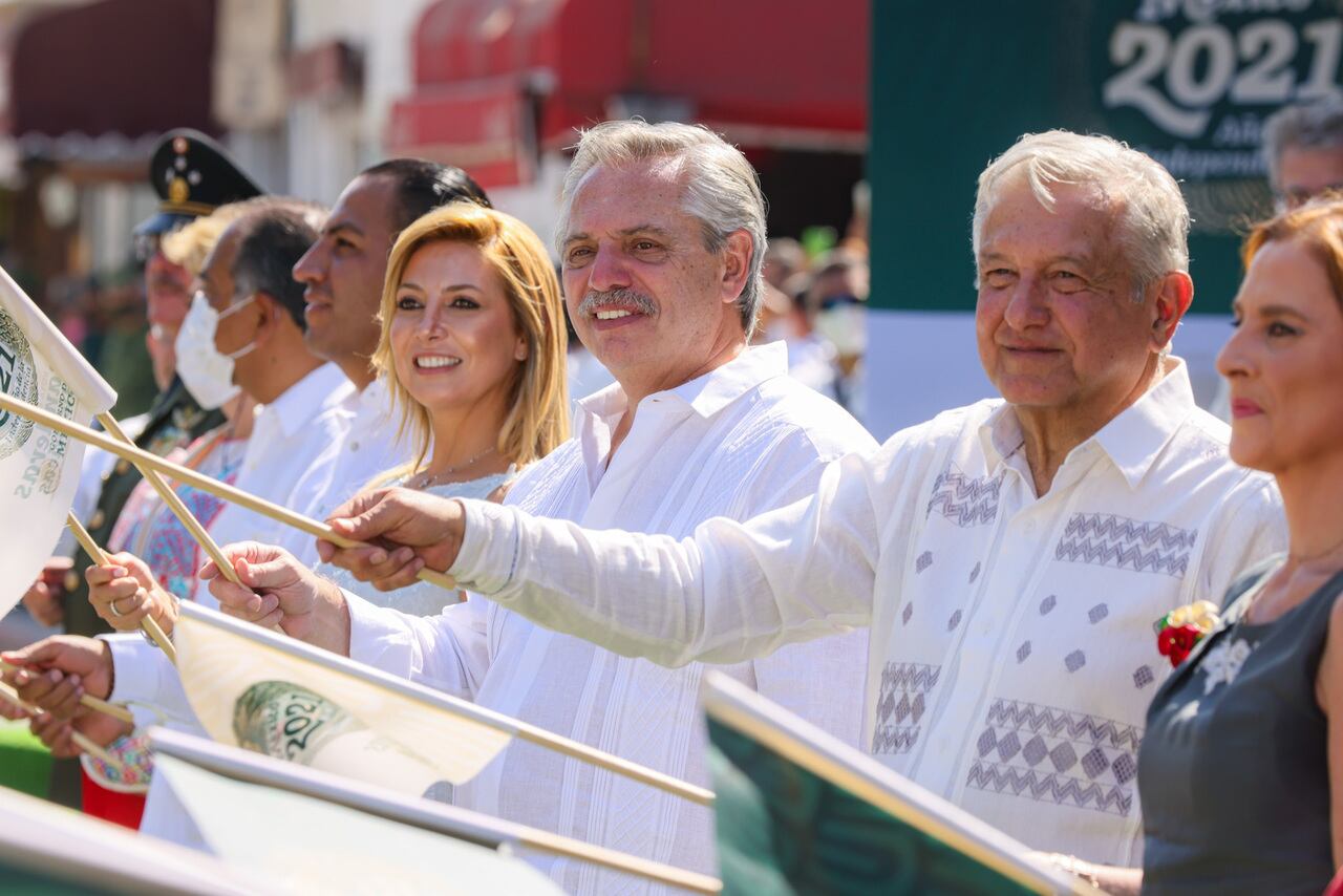 Fernández con López Obrador en Méxicco, en 2021. 