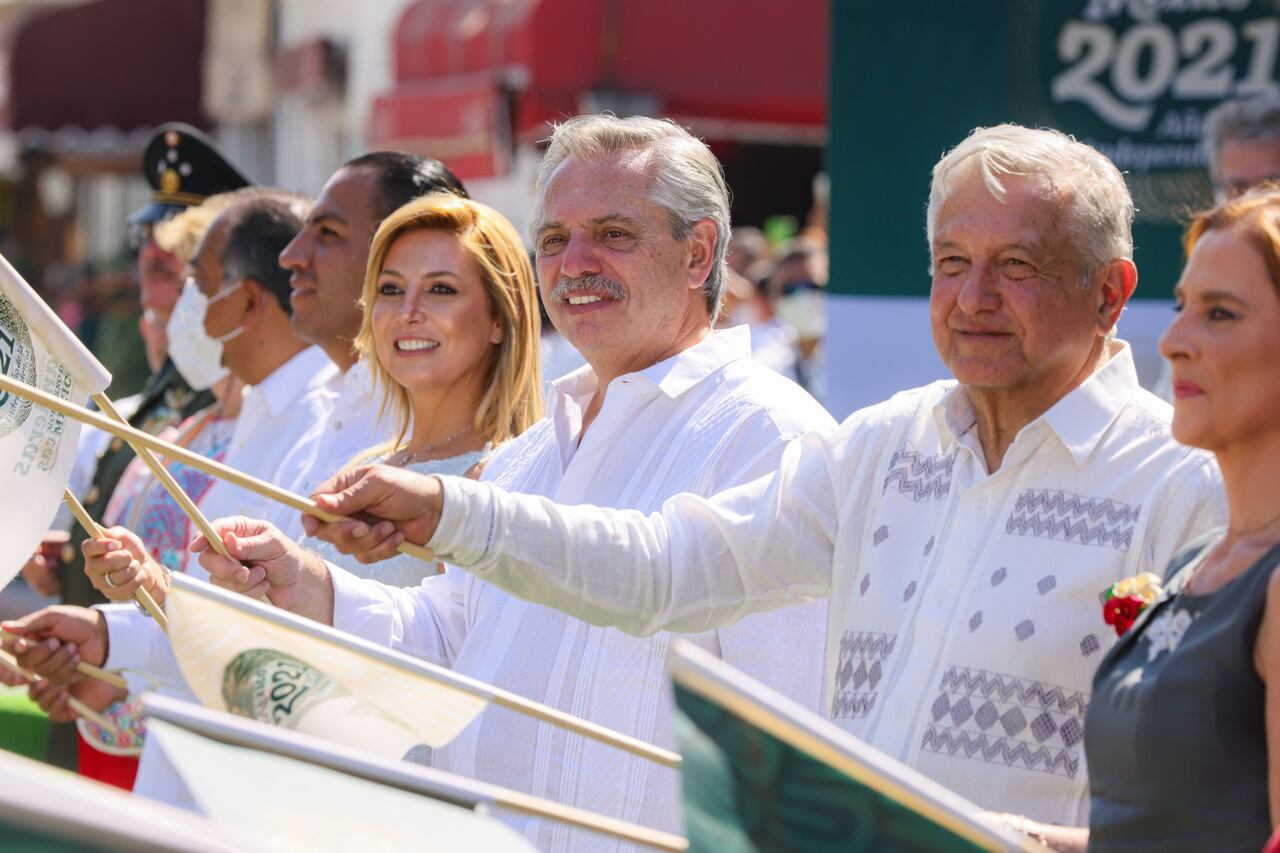 Fernández con López Obrador en Méxicco, en 2021.