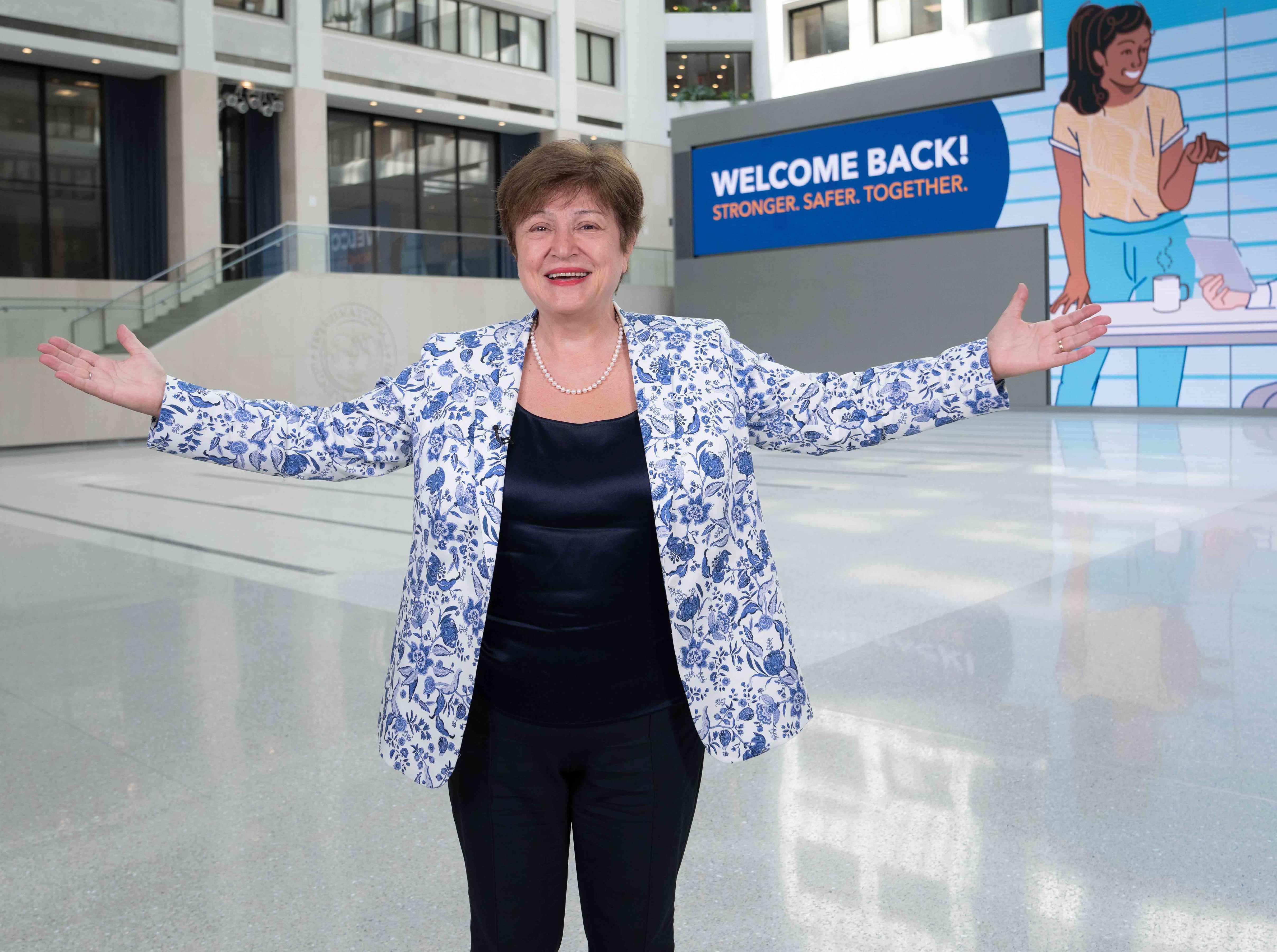 Georgieva insistió con "prestar atención" a la acumulación de reservas. 