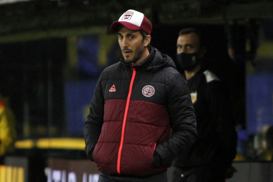 El técnico de Lanús Luis Zubeldía
