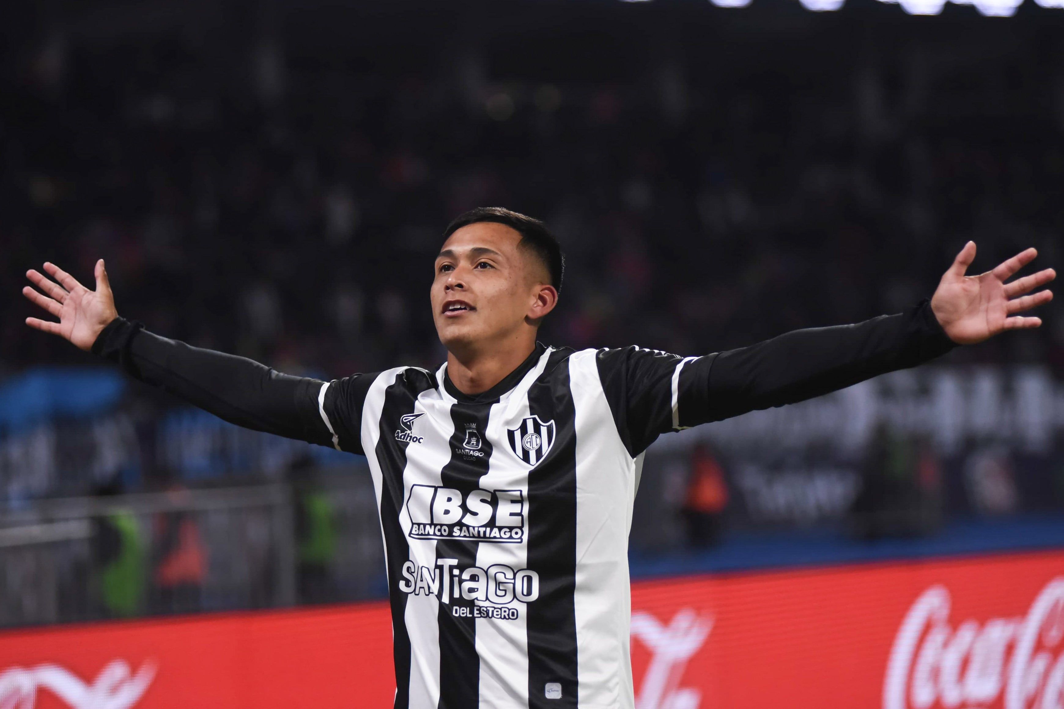 Atencio la rompió en Santiago del Estero.