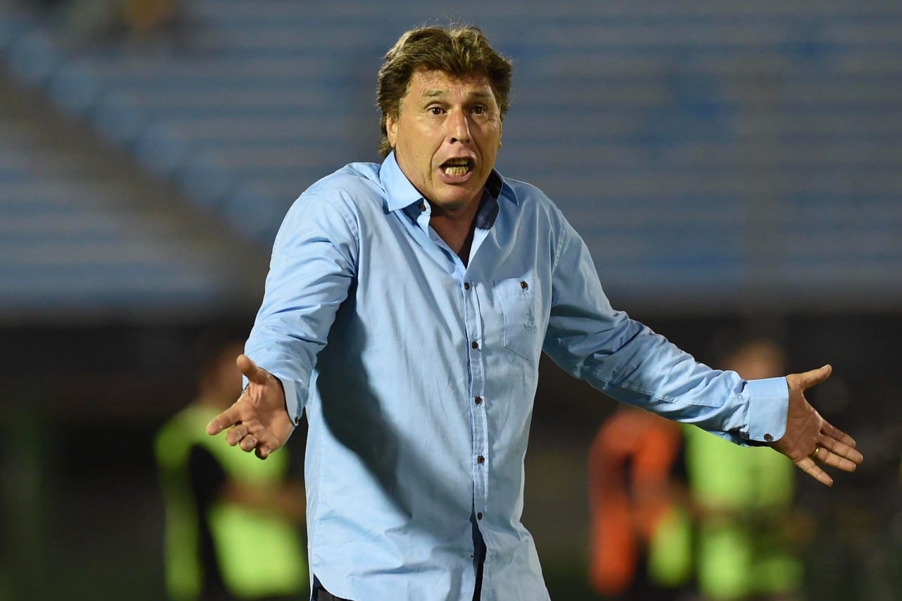 El entrenador uruguayo Juan Ramón Carrasco