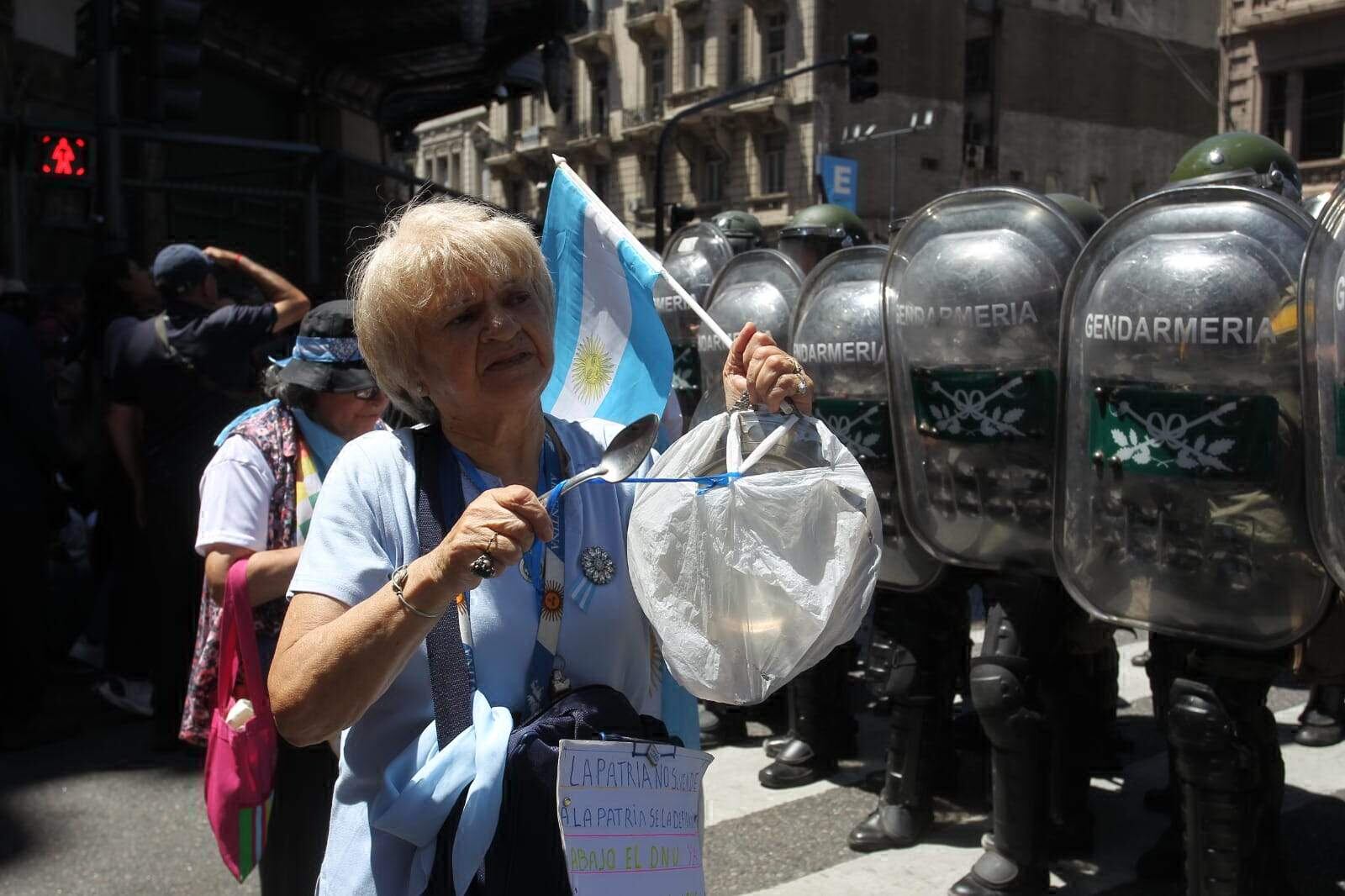La movilización del miércoles fue el primer escollo para el plan de Milei.