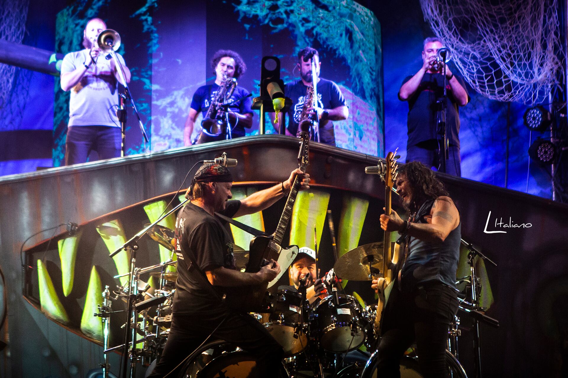 La quincena platense de La Renga dejó canciones y pasiones, olores y colores, épicas y polémicas, todo a resguardo de la imagen del Che