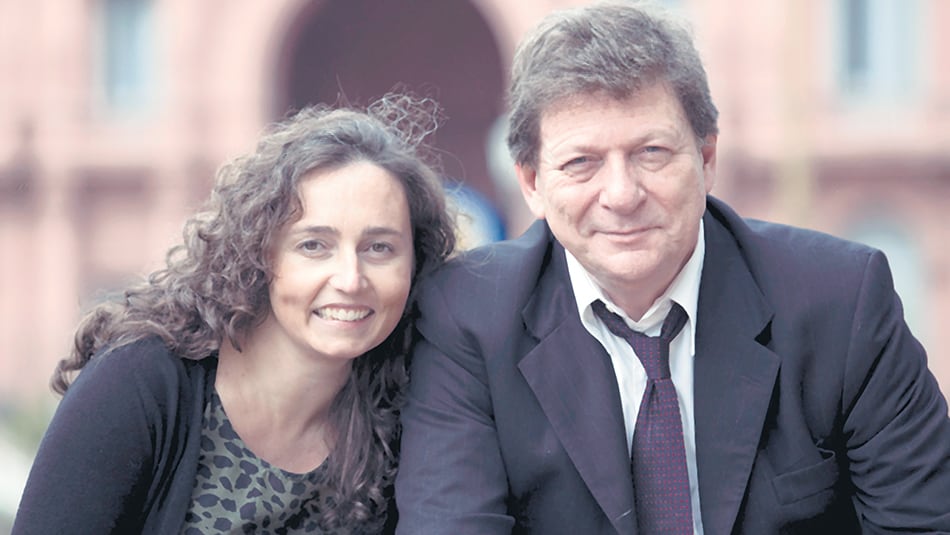 Fedra García y Núñez, responsables de la obra que se estrenó en el Centro Cultural de la Cooperación.