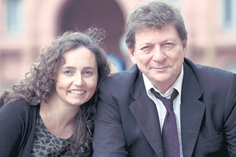 Fedra García y Núñez, responsables de la obra que se estrenó en el Centro Cultural de la Cooperación.