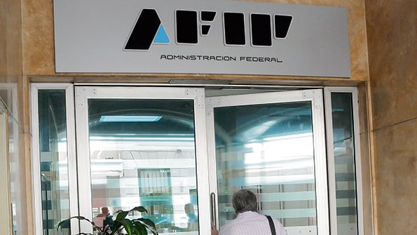 Más recursos para la AFIP. El Gobierno aumenta la presión tributaria para cumplir la meta de eliminar el déficit primario.