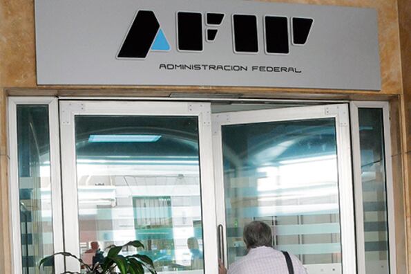 Más recursos para la AFIP. El Gobierno aumenta la presión tributaria para cumplir la meta de eliminar el déficit primario.