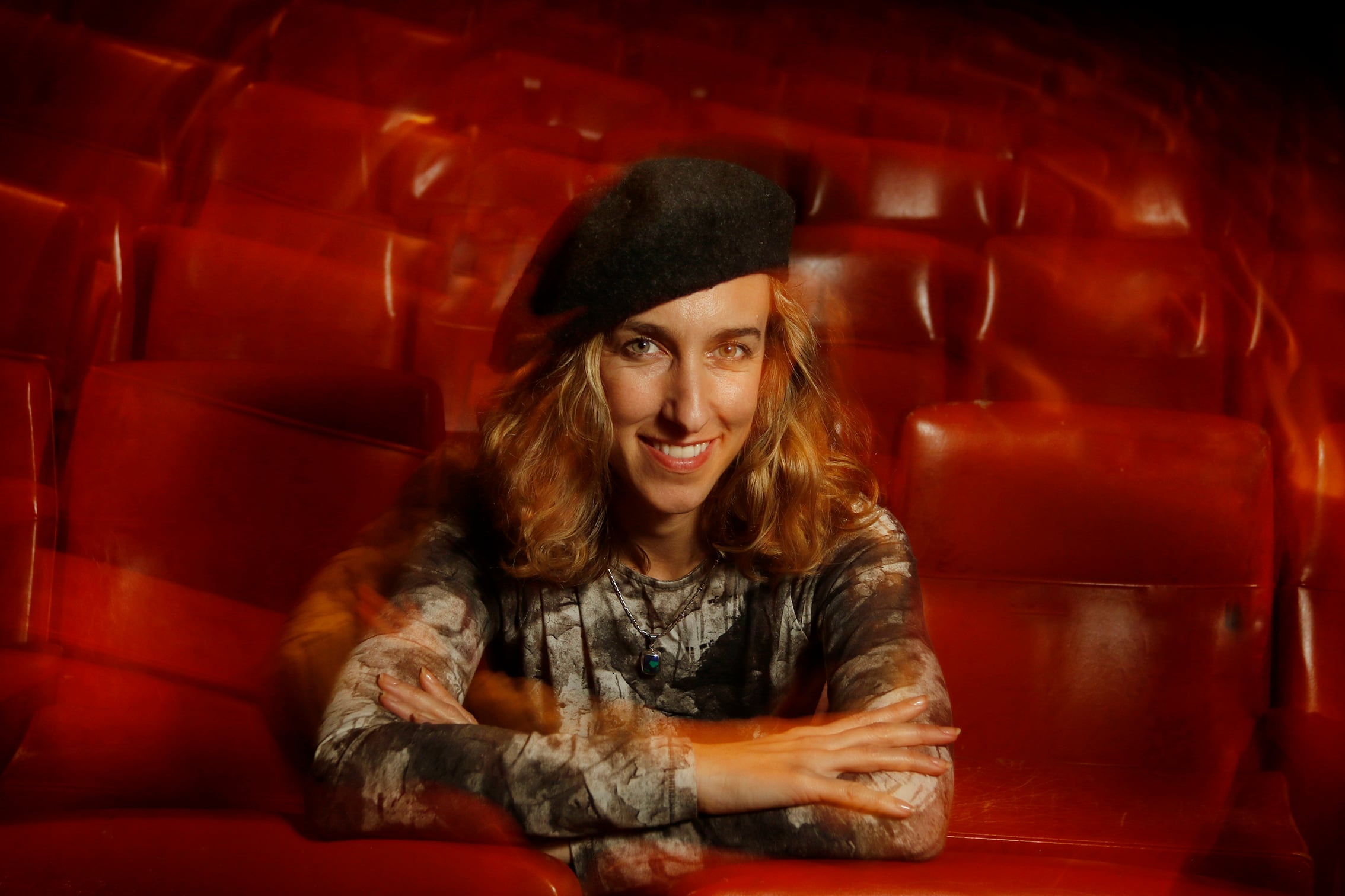 Antes de dedicarse al teatro, Pasqualini fantaseó con una carrera científica.