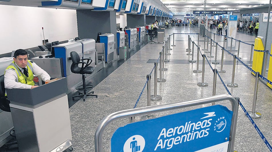 La convocatoria al paro derivó en lock-out cuando la empresa reprogramó todos sus vuelos.