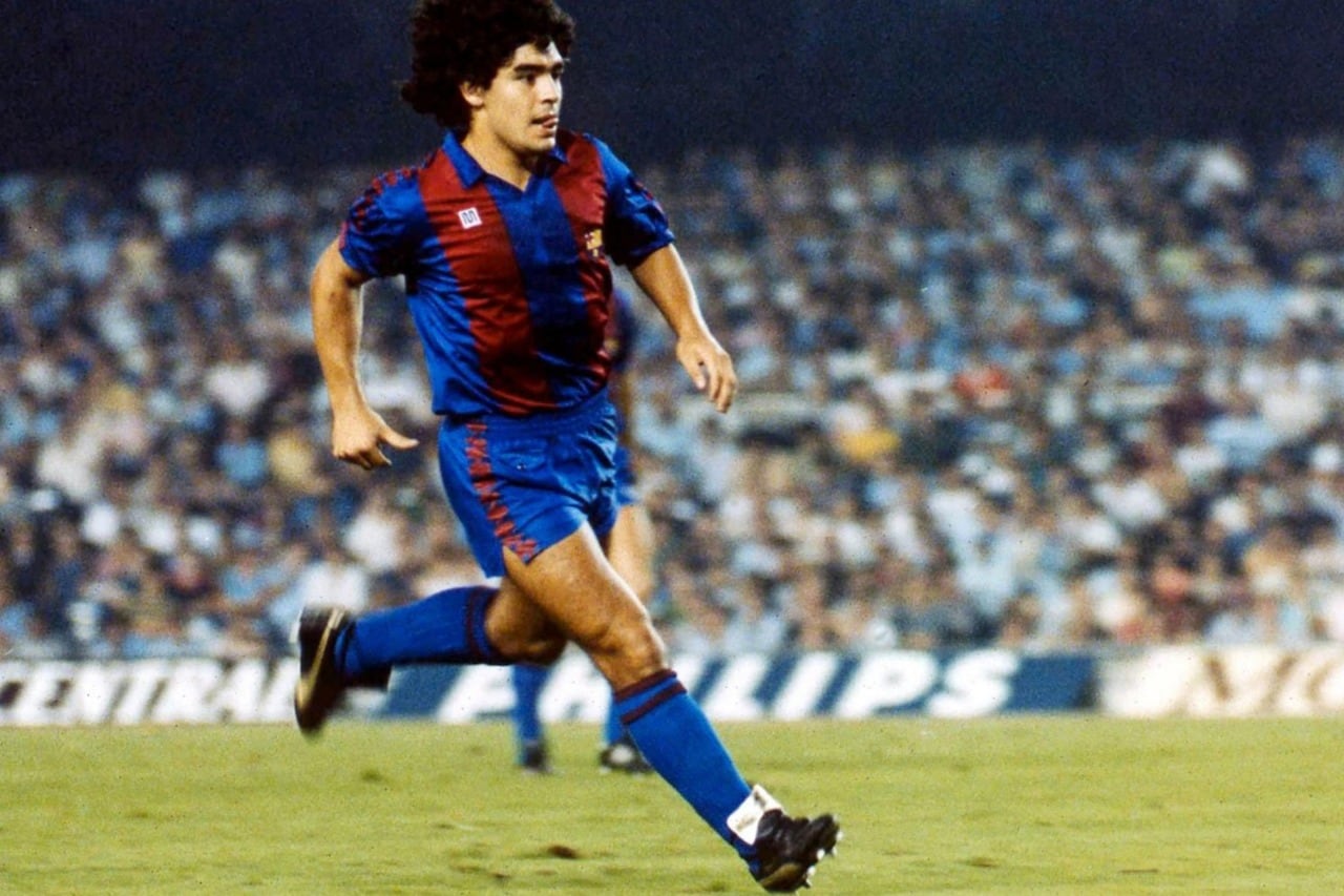 El pase de Maradona a Barcelona