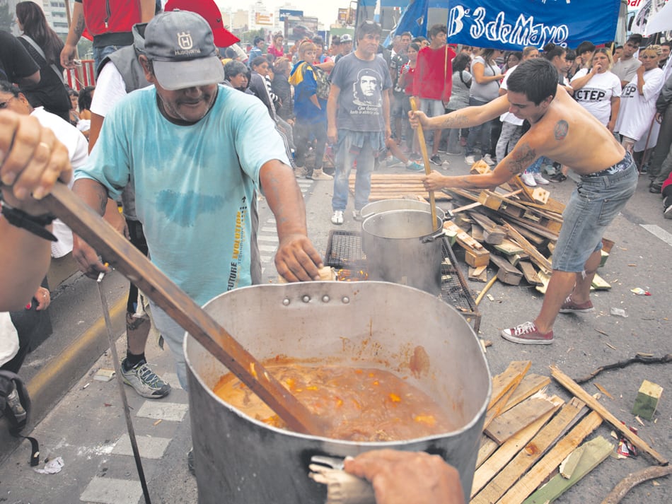“Que se garantice la creación de cientos de miles de puestos de trabajo”, reclamaron las organizaciones.