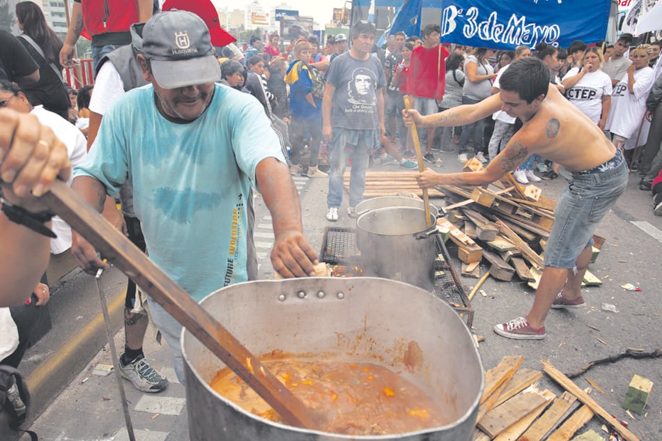 “Que se garantice la creación de cientos de miles de puestos de trabajo”, reclamaron las organizaciones.