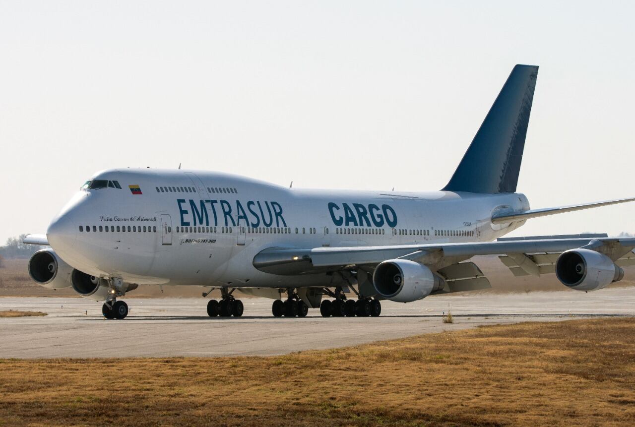 El avión venezolano retenido en Ezeiza.