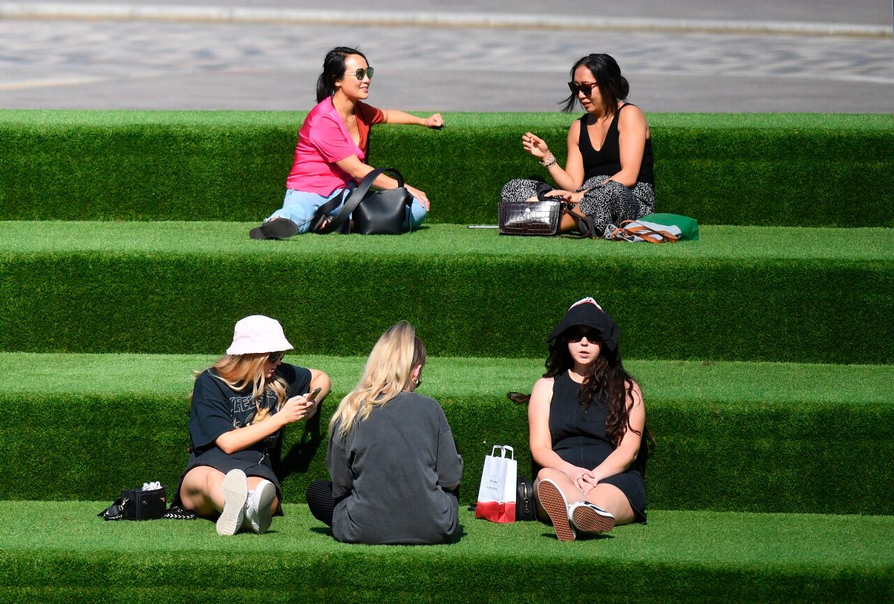 El contagio de coronavirus entre los jóvenes viene en aumento en el Reino Unido.