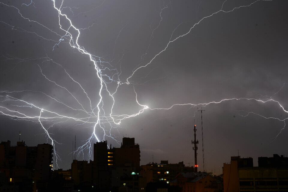 Una por una, todas las provincias alcanzadas por la alerta amarilla del SMN por tormentas fuertes.