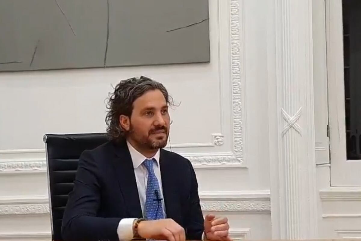 El jefe de Gabinete, Santiago Cafiero, afirmó que el objetivo del Gobierno es poder comenzar a vacunar al personal docente en febrero y destacó que "en todo momento se puso como prioritario" a ese sector.