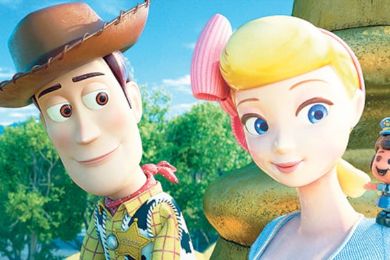 Woody (Tom Hanks) y Forky (Tony Hale), compañeros en una nueva aventura del mundo de los juguetes.