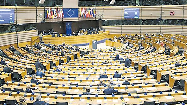 Con 439 votos a favor contra 104 negativos y 89 abstenciones, la Eurocámara reconoció a Guaidó.