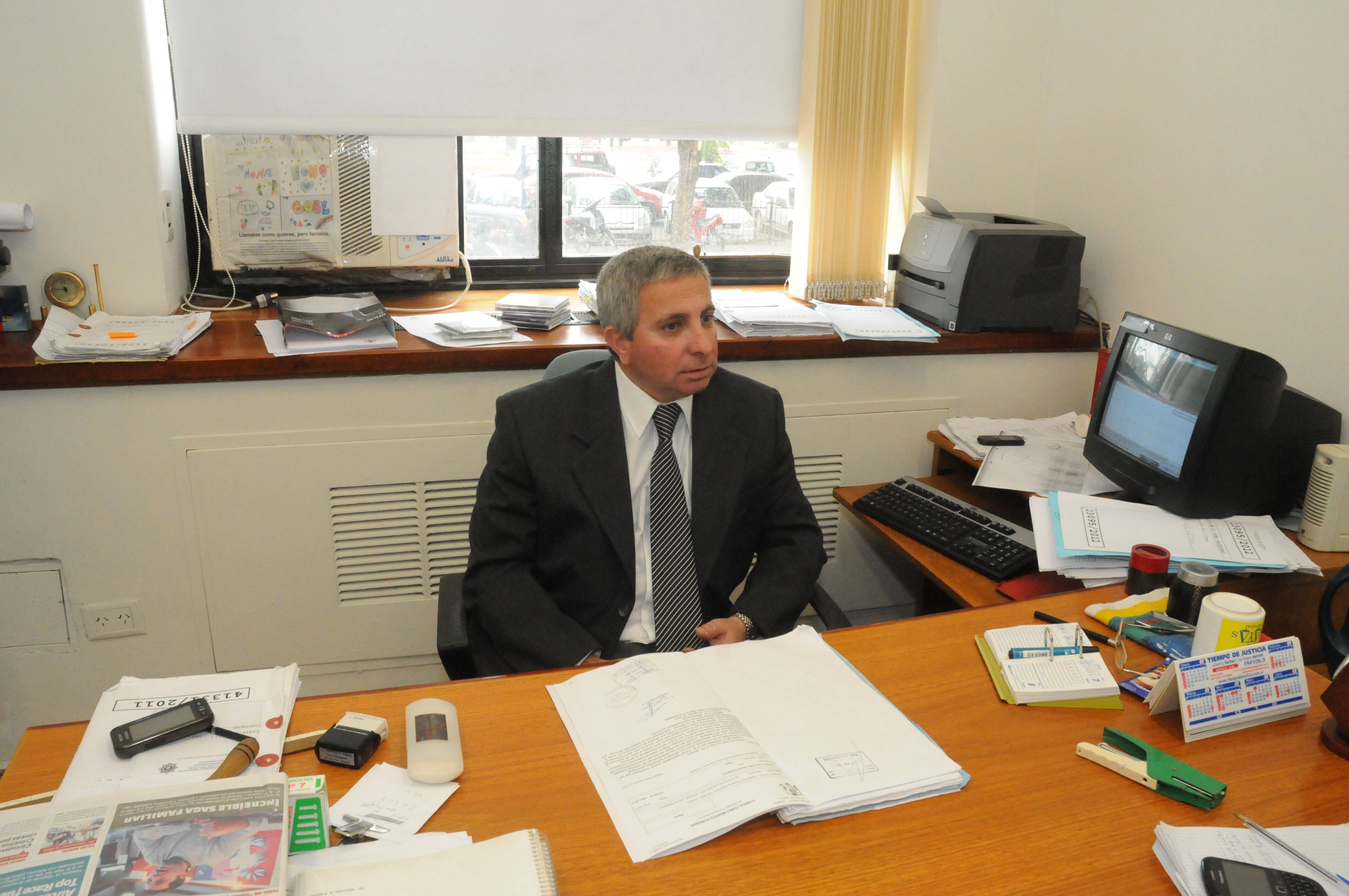 Marcelo Vienna, uno de los fiscales, llevará a 60 testigos a declarar en el juicio.