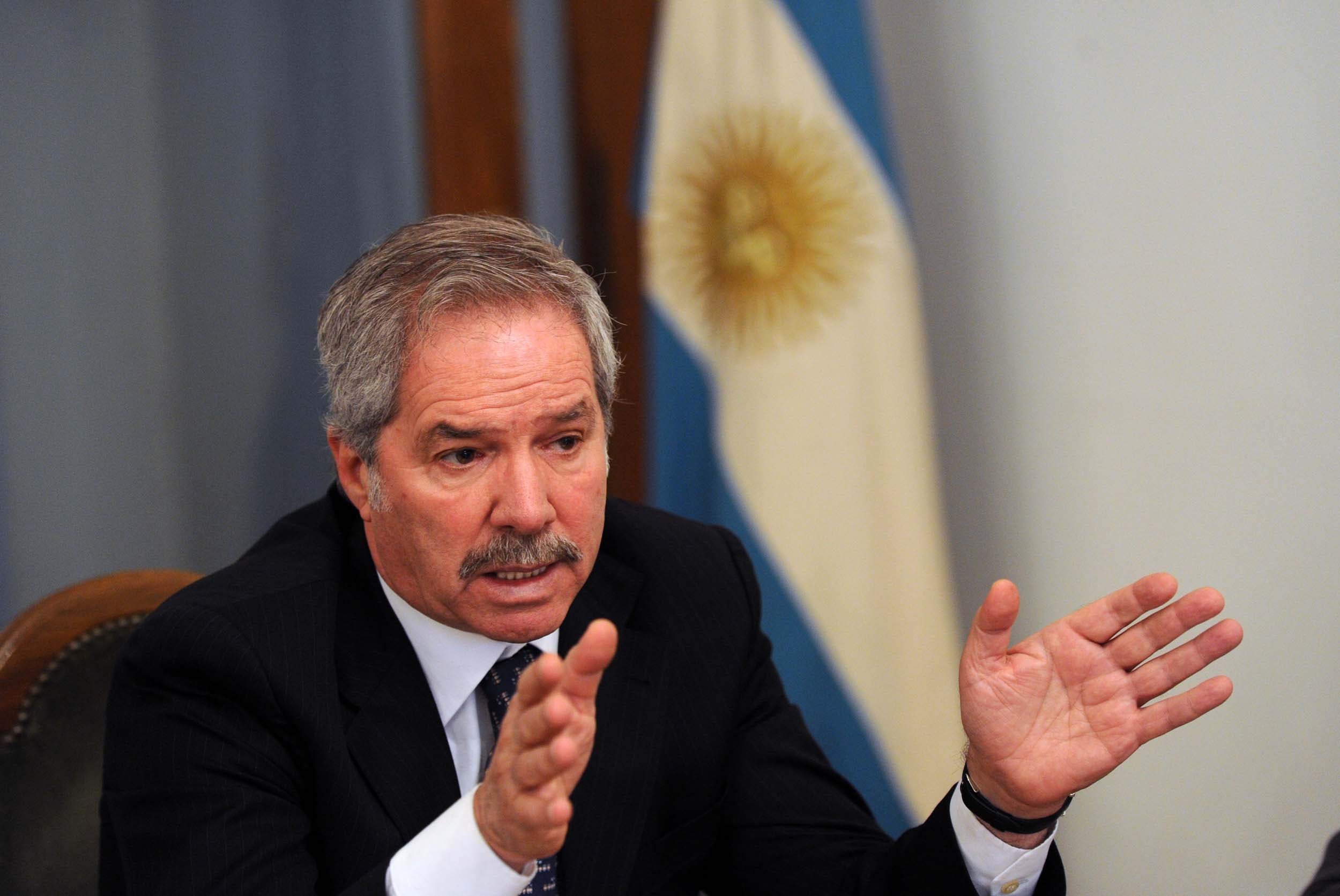 Felipe Solá.