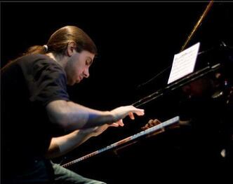 Lo Vuolo, pianista de jazz.