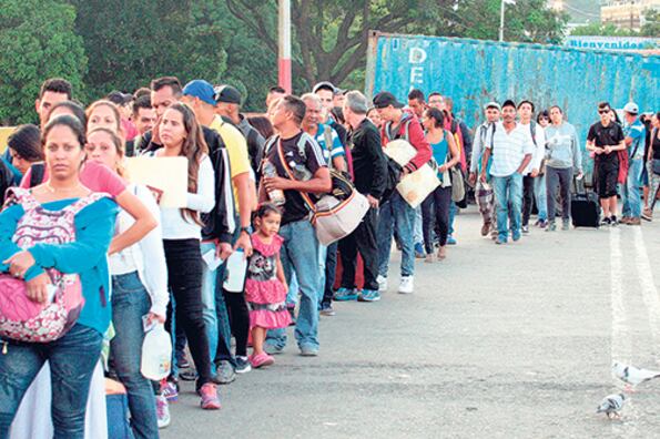 El puente internacional Simón Bolívar entre Táchira y Cúcuta fue reabierto este fin de semana.