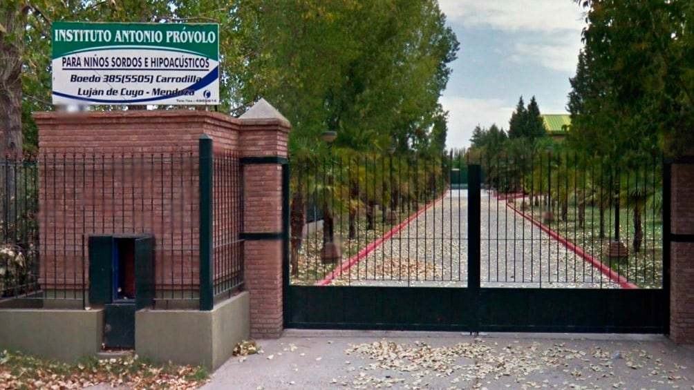 El sacerdote italiano, de 85 años, había sido denunciado también por cometer abusos en la sede del Instituto Próvolo en Verona.