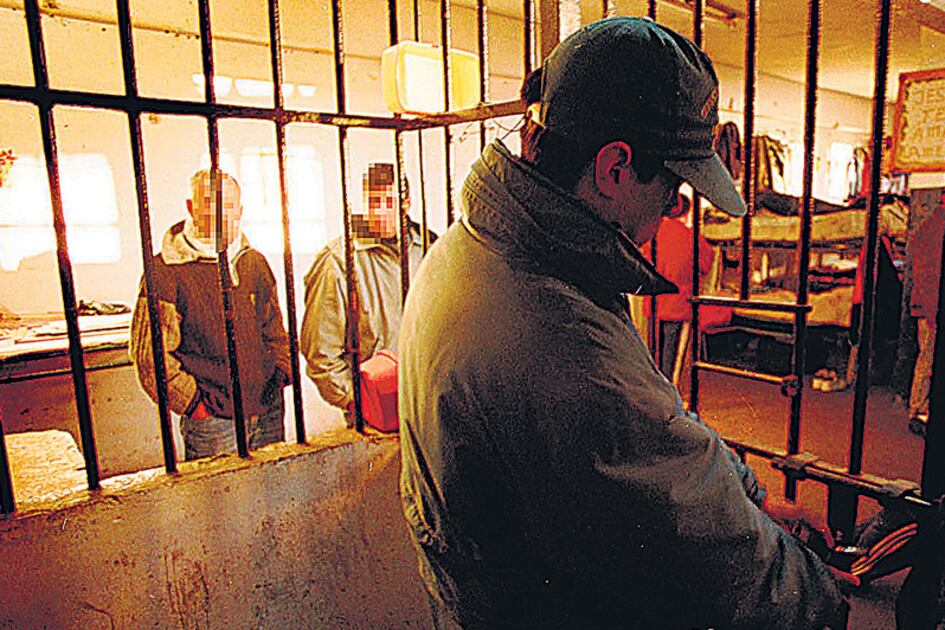 La Defensoría relevó condiciones de detención e información sobre el contexto.