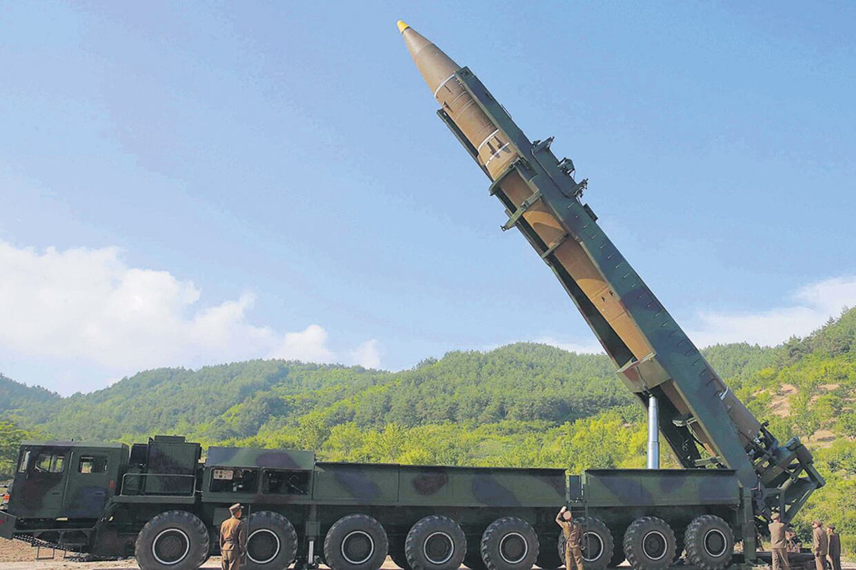 Imagen cedida por el gobierno de Corea del Norte del misil intercontinental lanzado el pasado 28 de julio.