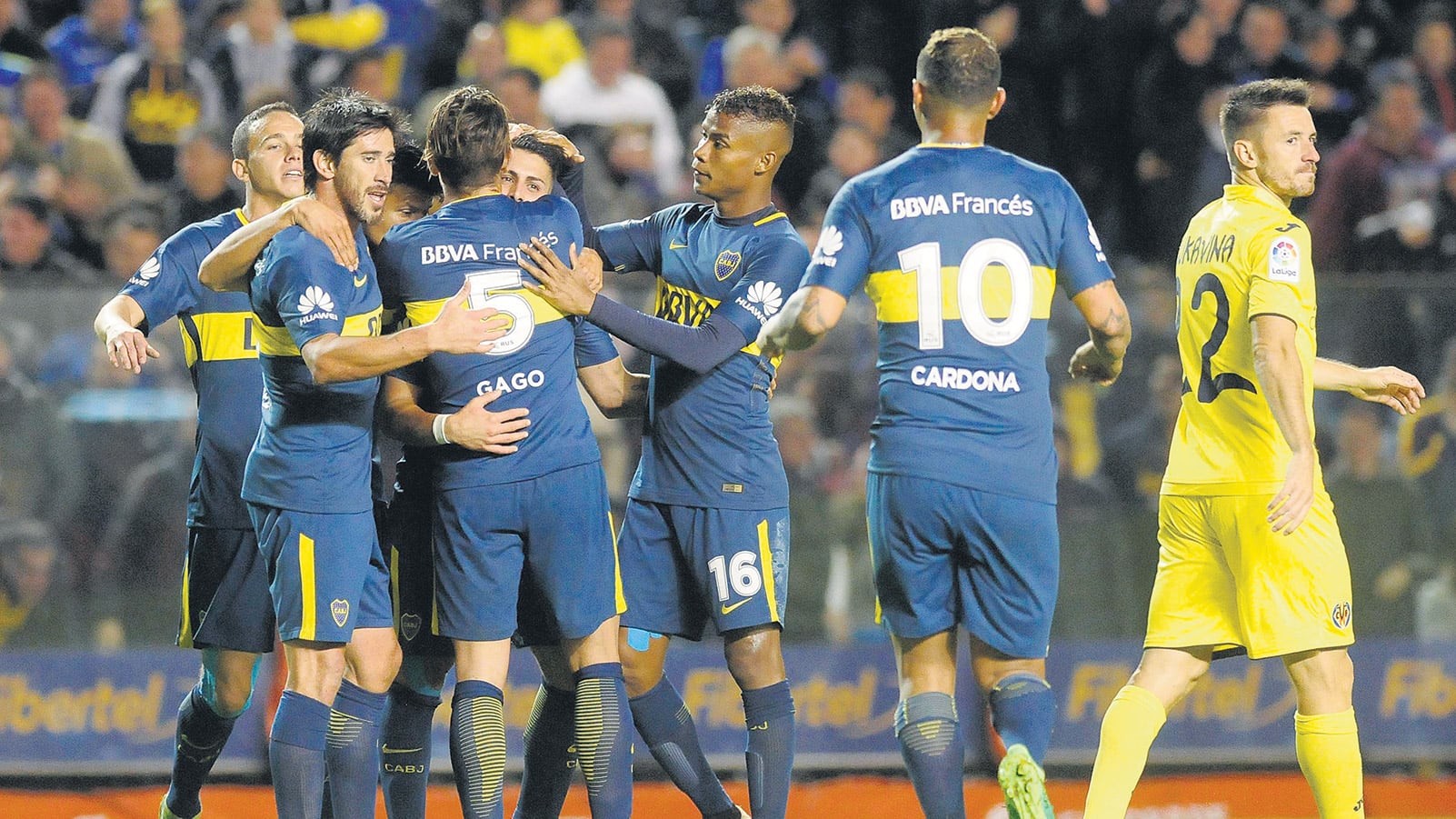 Todo Boca se junta en el festejo del gol marcado por Pavón, el único del encuentro.