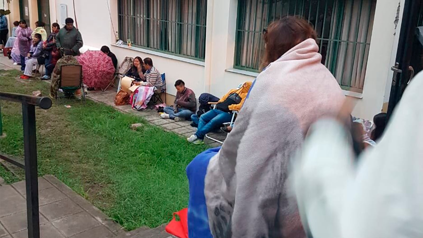 En las puertas de las oficinas de Salud Laboral