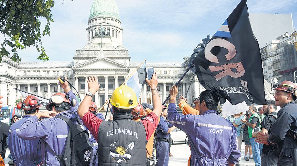 La carpa de los trabajadores permanecerá hasta el viernes en la Plaza del Congreso.