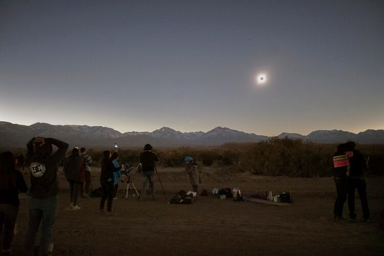 Eclipse de sol visto en la provincia de San Juan, en 2019. 