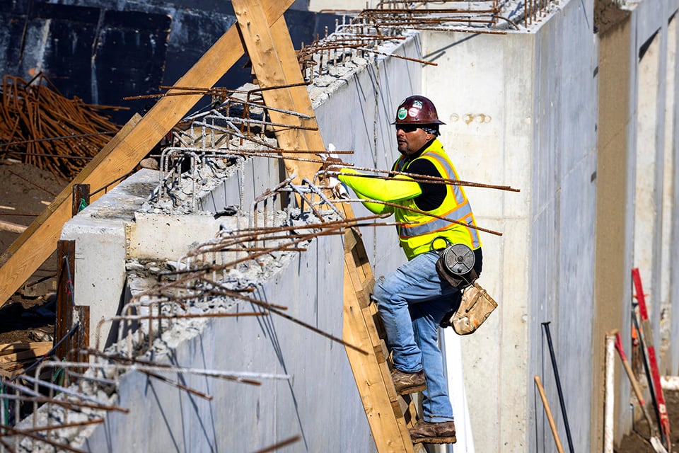 La construcción, entre los sectores con mayor tasa de sobreocupación