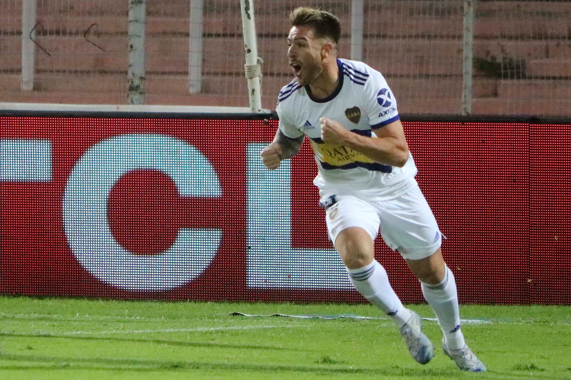Buffarini festeja el primer gol de Boca. El cordobés fue figura.