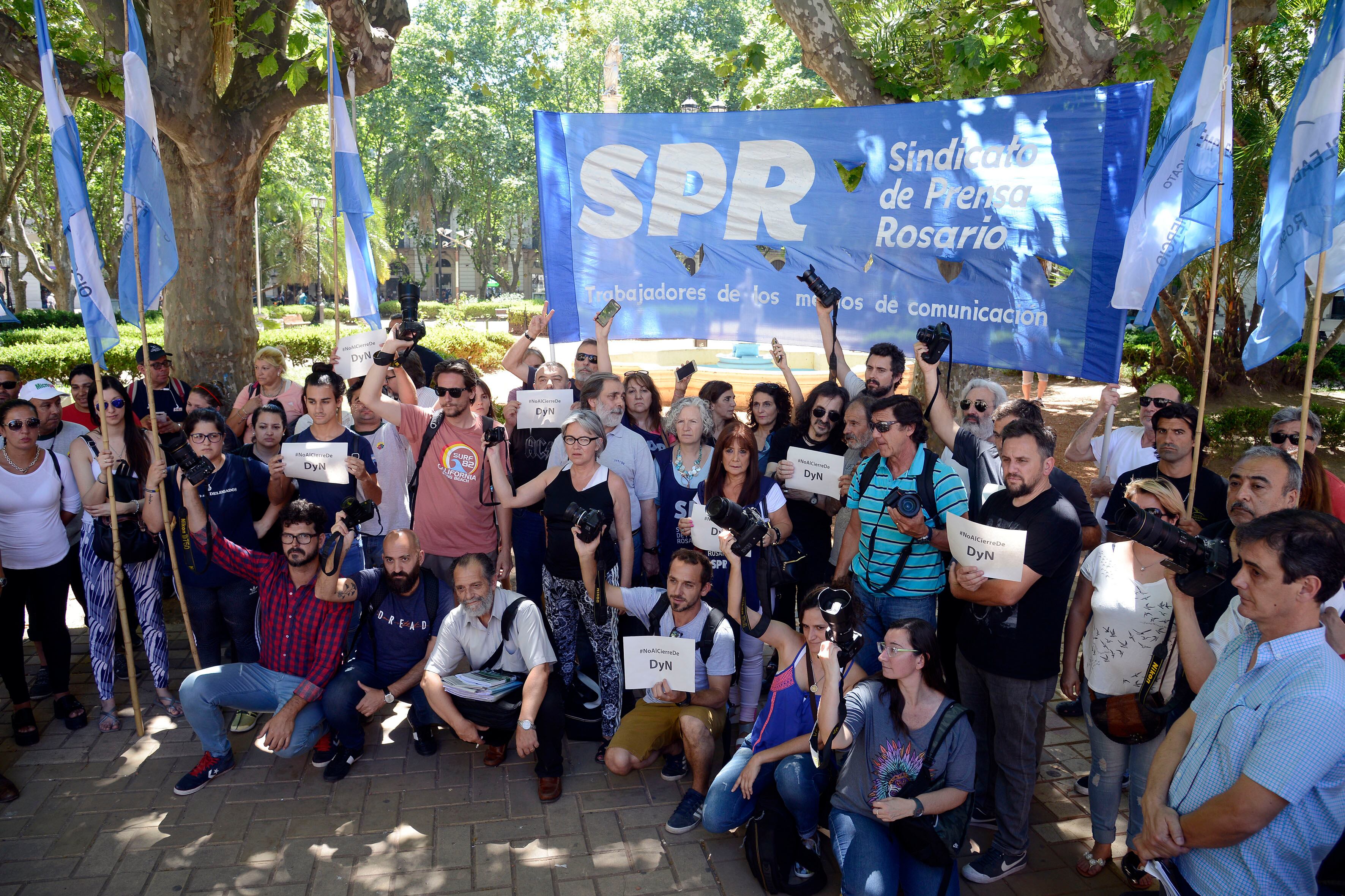 Ayer se realizó el "Camarazo", contra el cierre de la agencia de noticias DyN.