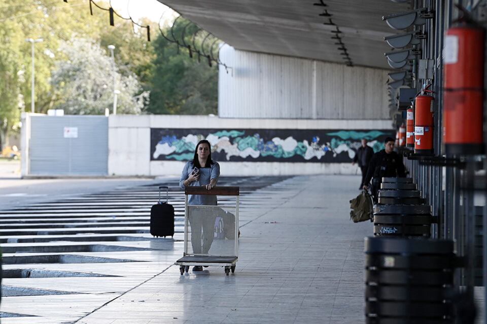 Salvo algunos pocos comercios abiertos, en la mayoría de los rubros la actividad fue nula.