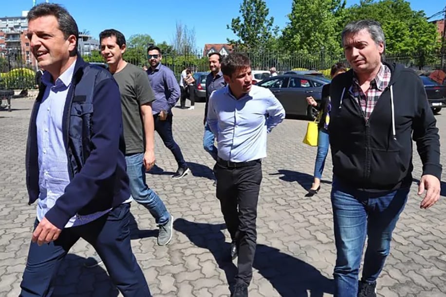 Sergio Massa, Axel Kicillof y Máximo Kirchner negocian las listas bonaerenses.