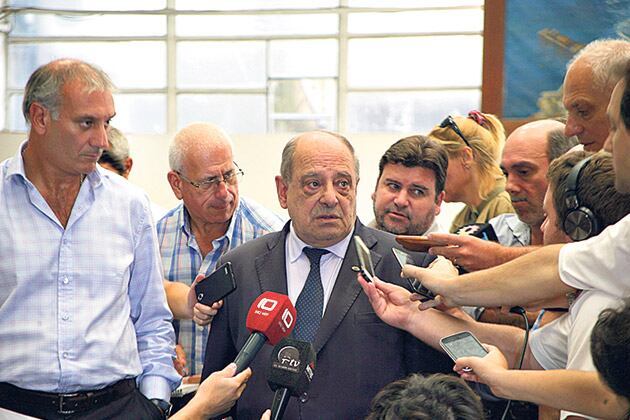 Arroyo brindó una conferencia de prensa tras la reunión.