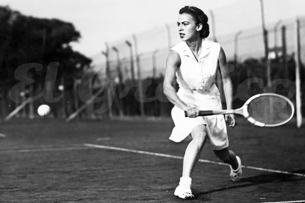 Mary Terán de Weiss en su época de jugadora. 