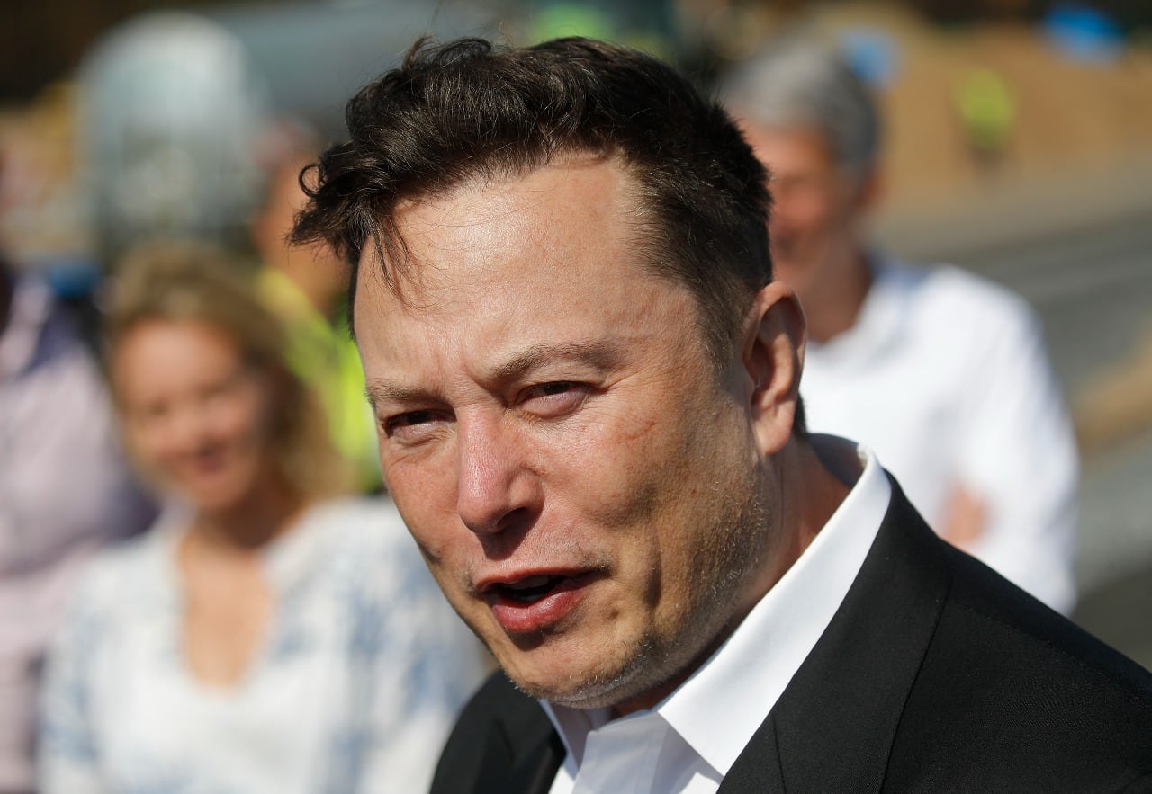"Tolkien se revuelve en su tumba", escribió el CEO de Tesla en Twitter.