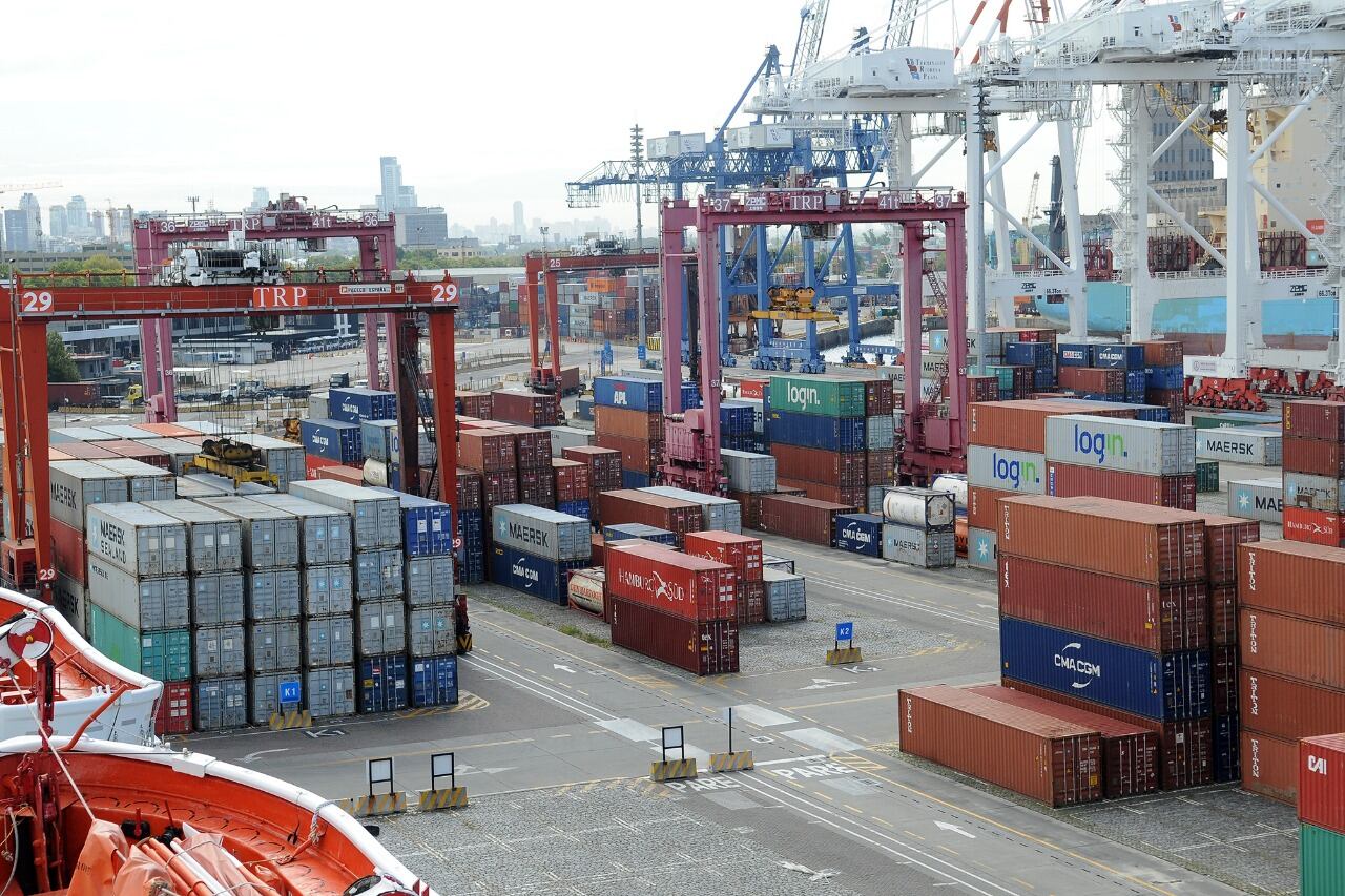 Derivados de la soja, maíz y autos son los principales productos de exportación.