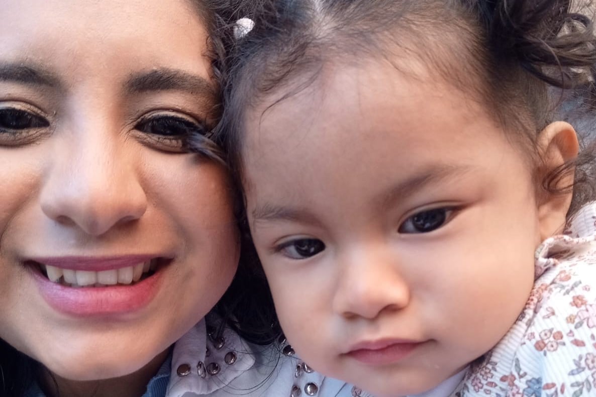 Paz junto a su mamá Micaela