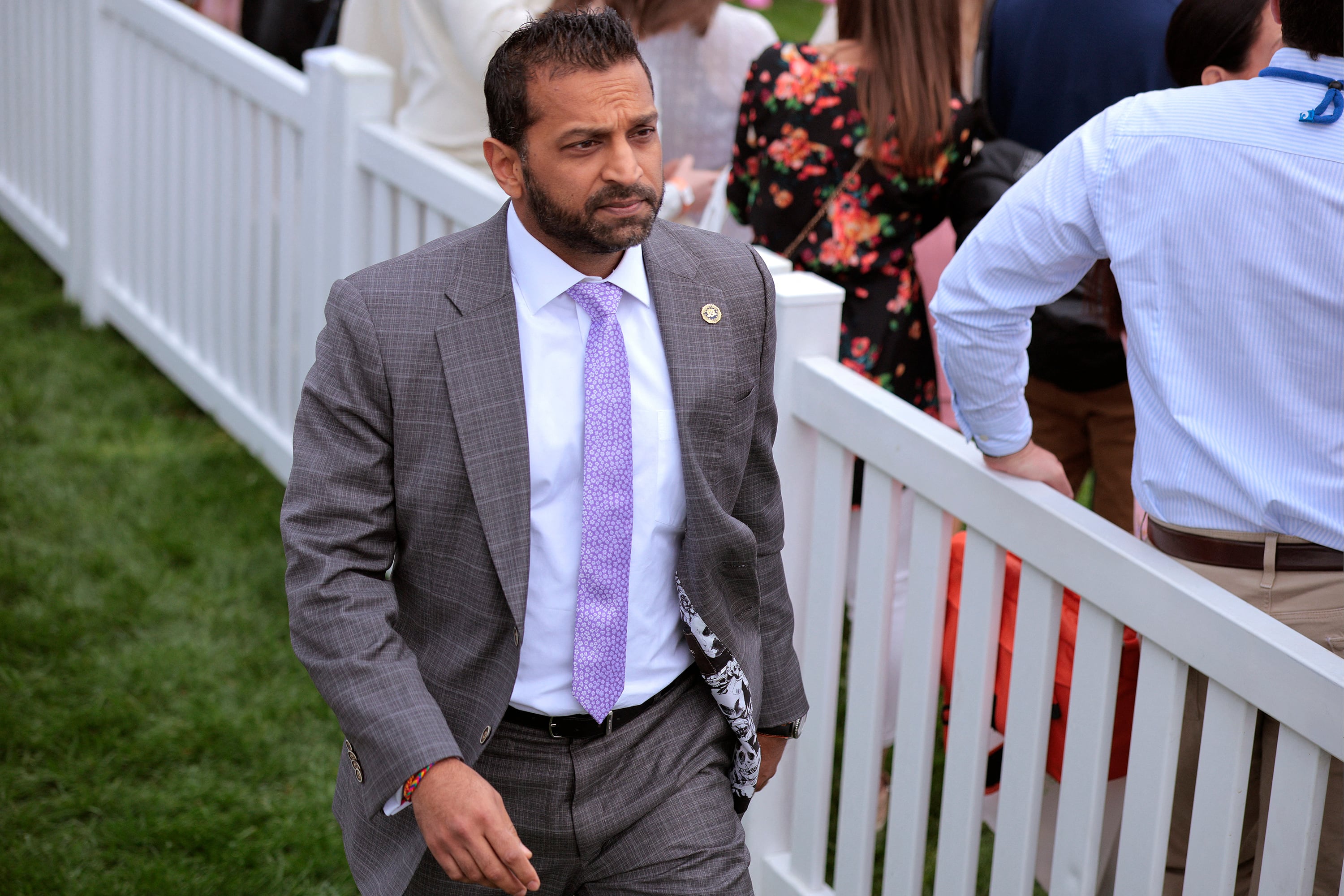 Patel dijo que la jueza "desvío intencionalmente a los agentes federales" 