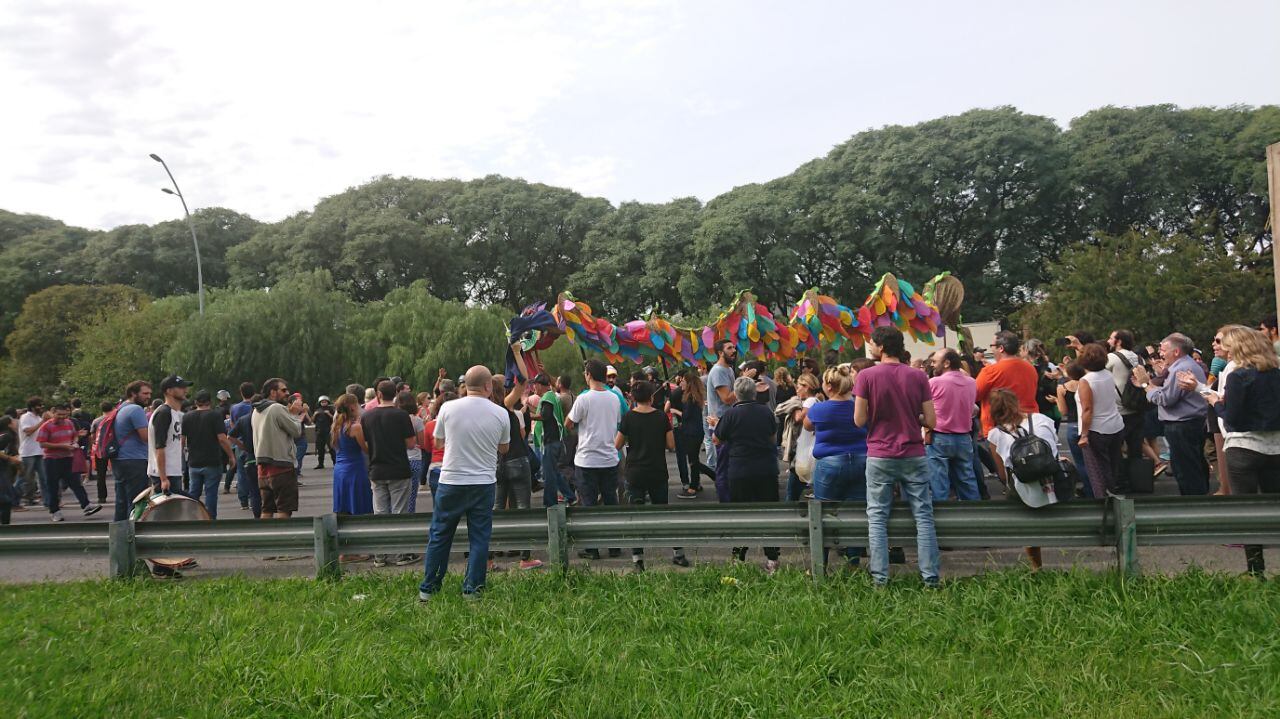 Los trabajadores del INTI reclaman desde enero por más de 200 despidos.