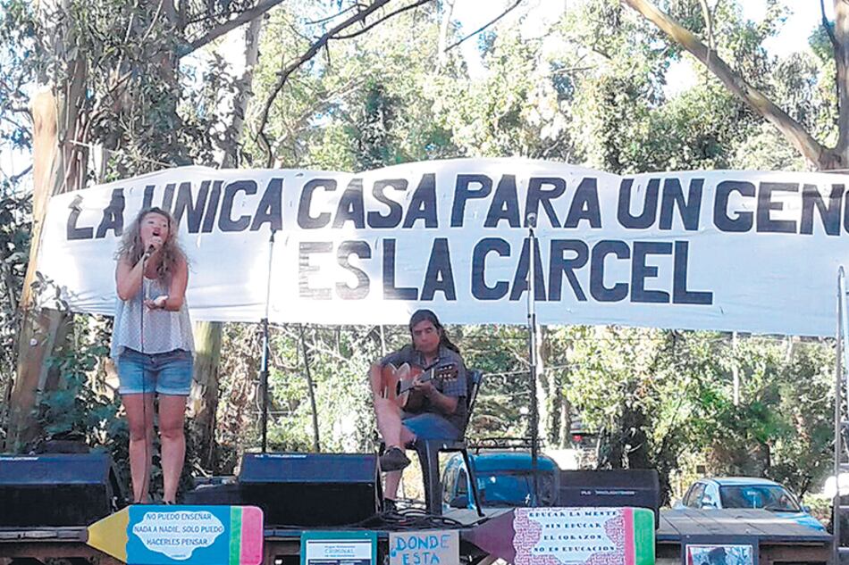 El encuentro fue organizado por el colectivo Vecinos Sin Genocidas.