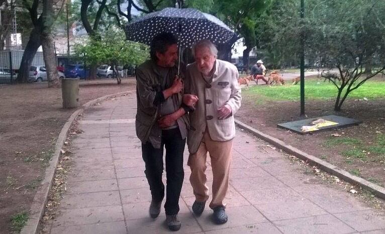 Bayer con su entrañable amigo salteño Raúl Fernández. 