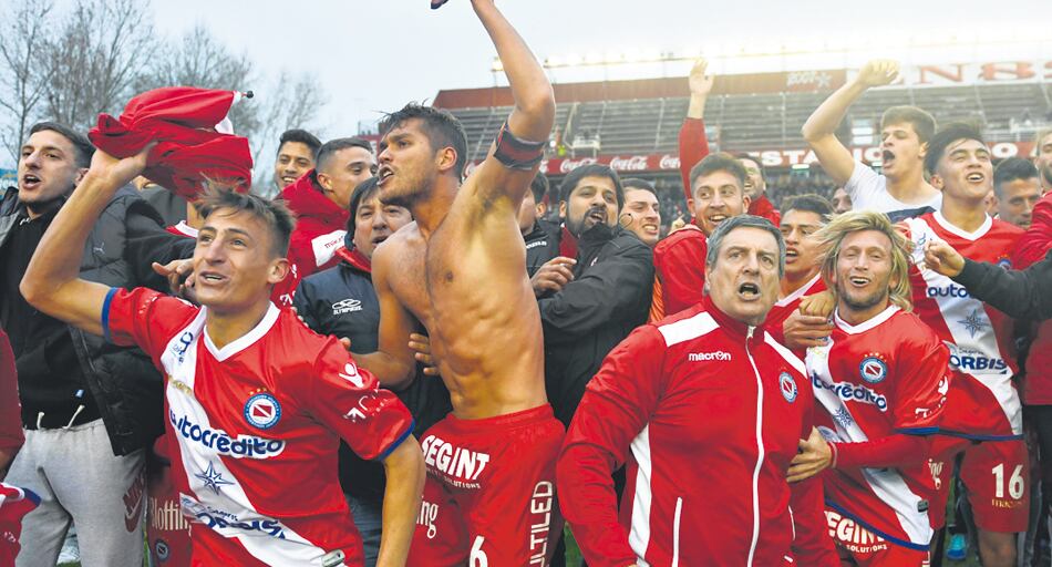 Argentinos festejó el ascenso el domingo y hoy buscará sumar una nueva alegría.